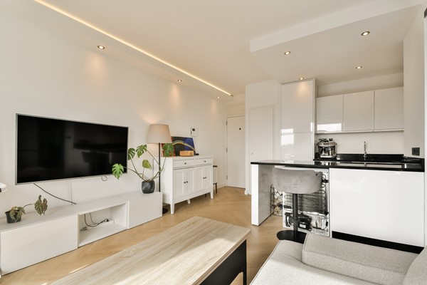 Medium property photo - Van Nijenrodeweg 356, 1082 HD Amsterdam